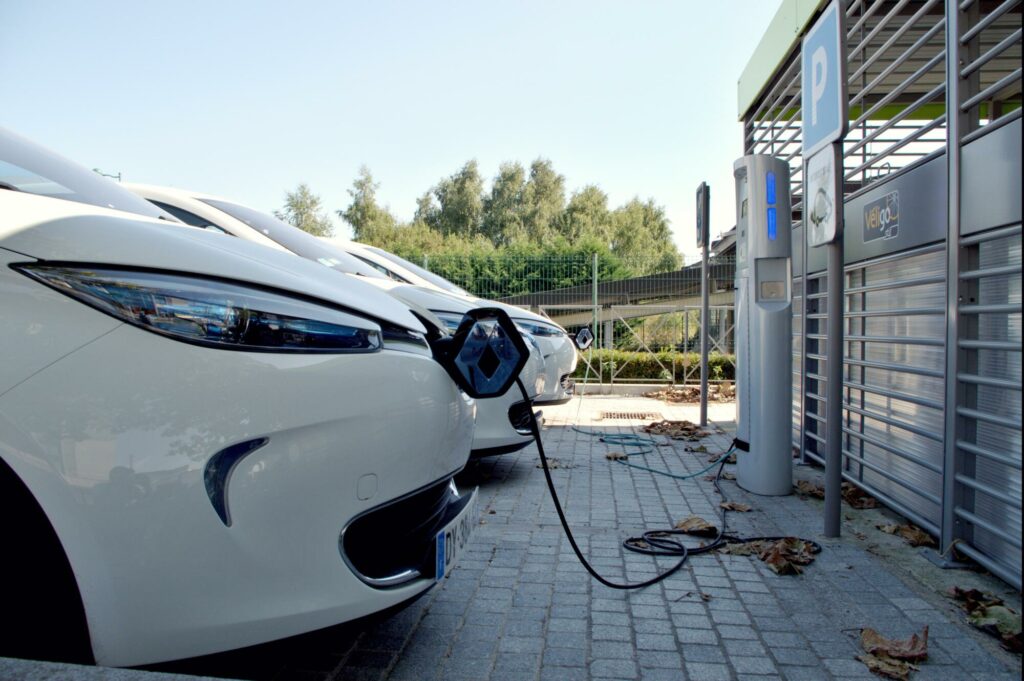 Future of Fleet Charging With the Right EVSE Choice